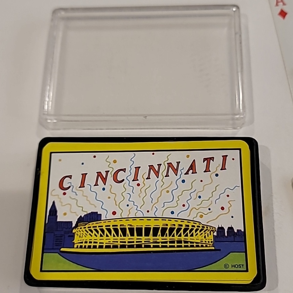 Vintage 70's Cincinnati Playing Cards In Plexi Holder - Picture 4 of 4